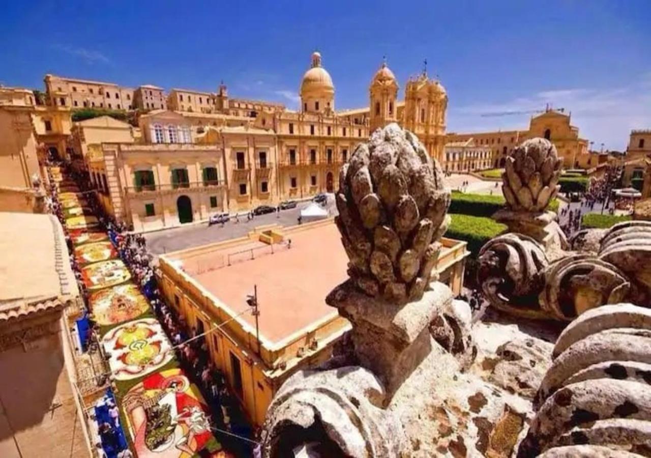 Casa Vacanza Zeus Noto Exterior foto